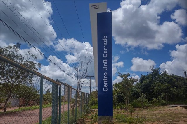 Entrada da sede do CER, Alto Paraíso de Goiás, 2023, foto de Sileidi López